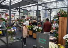 Iedere kweker heeft zijn eigen stand waar ze hun producten kunnen presenteren. 