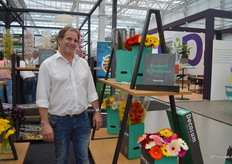 Richard Mooijman van Kwekerij R. Mooijman. Deze gerbera kweker kweekt 23 grootbloemige gerbera soorten in een 2ha kas in de Lier.