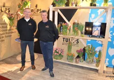 Jos Beentjes en Dirk Cooper van Tulips from Heemskerk, een collectief van zes broeiers, die allemaal in de volle grond telen en zware stelen van 34+ gram aanvoeren.