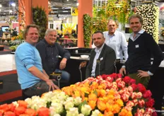 Arrangeur Johan van Leeuwen, Gerjan Telleman en Aart Buizer van Fresco Flowers, Gordy Miller van Rift Valley Roses, en Jaap Buis, Fresco Flowers.
