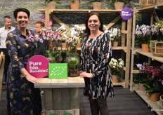 Vivien Zweekhorst en Mariëlle de Vries van GreenBalanz, dat wederom een paar nieuwe variëteiten beschikbaar heeft. Het betreft wat kwetsbaarder Aziatische soorten, die daarom nog wat moeilijker volledig biologisch te telen zijn. 