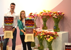 Robin van der Meer (van Florist) en Ramona Waterreus van Coloured by Gerbera. Het komend jaar zal de campagne Get the feeling (#feelinggerbera) verder worden uitgerold.