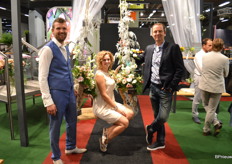 Rob van Dijk en Renate Boers van Decorum, met op de bezoek Arjan Spaans van Van Iperen.