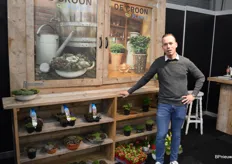 Ronald Driezes van De Croon Plants voert in de winter als belangrijkste product Selaginella. Daarnaast is de kweker gespecialiseerd in een breed assortiment vetplanten.