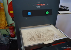How many seeds do you count? The counting machine of Marvitech will tell you, within 3 seconds.