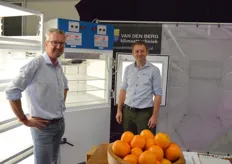Jacko van Wieringen en Stephen Geenen with Van der Berg Klimaattechnology. The climate chamber you see in the back is cooled by natural coolants (instead of chemical ones, which used to be standard in the past).
