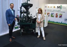 This machine filling pockets with seed is developed by SN Machinenbau, is 80 years old and is still in use by different customers all over the world. At the fair the company was represented by Dirk Münigersdorf and Ulrike Michel.