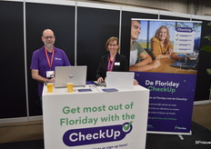 In principe is de beurs voor kwekers en niet voor om het even welke toeleveranciers, maar een uitzondering werd gemaakt voor Floriday. Op de foto Geert Wijnands en Linda Overkleeft
