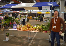 Chris Kester van Kwekerij Laguna. De kweker, uiteraard bekend van de medinilla, heeft sinds kort ook een assortiment vleesetende planten in de aanbieding.