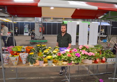 Joey 'The Green Gentelmen' Stalman, die onder deze naam sinds kort voor zichzelf is begonnen en kwekers ondersteunt in hun verkoop.