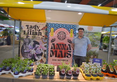 Thomas Staats van Mulders Sierteelt. De kwekerij is van Piet en José Mulders, maar in de komende tijd zal het bedrijf worden overgedragen aan Thomas en zijn vrouw.