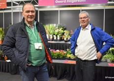 Twee oude vrienden, Kees Hogenboom en Geerd Hilgersom kletsten even wat bij op de Springfair.