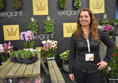 Yvet Bosma van Bernhard op de beurs met wat extra aandacht voor de 'groene' tuinplanten nav de Greenovantion Award 2021 die zij hebben gewonnen.