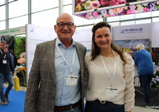 Martien van Zanten en dochter Stephanie Noordam, van Zanten Floral. Familiebedrijf en kas in Vineland, Ontario, gespecialiseerd in lelies.