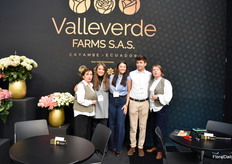 Monica Madera, Arq. Katherine Herdoiza, Valentina Cantillana, Ignacia Cantillana en Tatiana Yakouchenkova van Alkavat Valle Verde. Volgens het team bevinden ze zich op de hoogste hoogte (3200m), wat resulteert in helderdere kleuren, dikkere stengels en een hogere opbrengst.