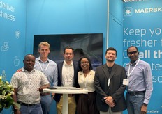 James Mwangi, Oliver Bunting, Nicolas Majorel, Lynette Muthamia, Victor Penas en Edmond Idokoko van Maersk Kenya Limited