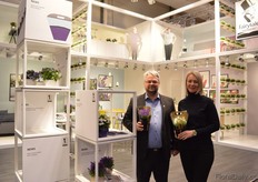 Jack Møller and Karen Schnor of Gartneriet PKM presented a new sleeve a new self watering pot.