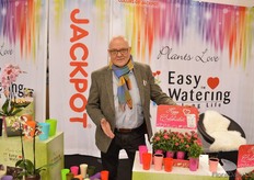 Jorn Hansen of Jackpot presented his new celebration pot, which is higher than the existing one.