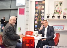 Jean-Yves Coulbault of Sicamus talking with a visitor.