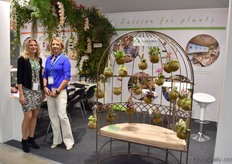 Alena Hryshkevich and Moniek Brouwer, OZ Planten. The export company has been on the exhibition for a couple of years now.