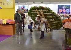 A walking selfie wall!