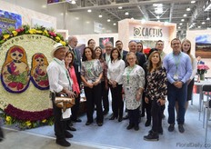 Almost all exhibtitors of the Colombian pavillion in front of the floral displays, called silleteros. Every year, in the beginning of August, over 500 men are making these displays and carry them on their back through the city of Medellin. The majority of the flowers are donated by Colombian growers or are coming from their own gardens.