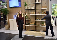 Maya Andersen of Dymak. This Danish pot suppliers sources products from all over the world and in the shelf behind Andersen, they were presenting all their sustainable pots, like pots made out of bamboo from Vietnam, pots made out of straws from China, paper bags, recycled rubber out of Vietnam, recycled glass out of India and much more.