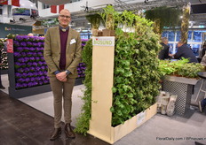 Rasmus Moth of BioSund; a new company of Rosa Danica. It has been established recently and utilizes a part of the Rosa Danica greenhouse to grow Biological vegetables and herbs. "They are 100% sustainable". In 2018, they conducted tests with an online supermarket in Denmark and the reactions were so positive that orders have been four folded since then.