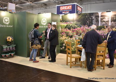 Aivars Mirseps of David Austin Roses talking with visitors.