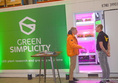HT Verboom bouwt (ook) tafels, rekken voor indoor farms (zoals die van Green Simplicity)