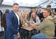 Luc Bransen, Shelley Huijgen, Claudia en Ton Dijkhuizen