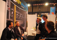 Jeffrey van den Bogert van Lightshine Cleaning krijgt bezoek van de Familie van Dijk