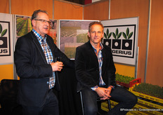 Wim Huijgens en Herman Boon van Plantenkwekerij Jongerius