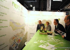 De telers van Next Garden bekijken wat er allemaal gebeurt in de regio