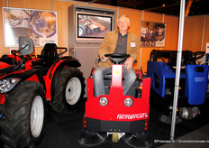 Kees Kester van Weterings Mechanisatie mocht zelf kiezen op welke machine hij klom voor de foto.
