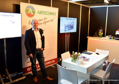 Art van Rijn van Artechno, een bedrijf dat allerlei technische oplossingen voor in de kas op maat levert.