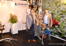Leo van der Ven en Paul Koppert van Koppert Machines