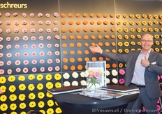 Willem van den Berg presenteerde ze bloemenmuur van Schreurs.