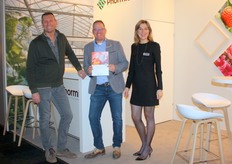 Phormium: John de Vreugd, Klaas-Jan de Ruiter en Vitalina, Tsourkan