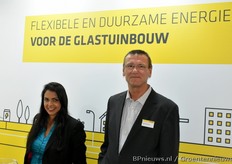 Jacqueline Fernandes-van Lit en Leen Molenaar in de stand van Stedin.