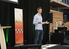 Sadiq Overbeek van Psychee vertelde over de smart windows die het bedrijf levert.