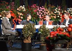 Dagvoorzitter Sander Schimmelpenninck gaat in gesprek met Marc Koene (SK Roses), Jack Groenewegen (Prominent) en Joost Jansen (Plantanious).