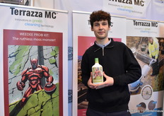 Nolle Coessens holding the ruthless  monster, Terrazza MC