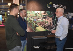 Druk in gesprek bij OptiPlug