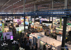 Vanaf de roltrap heb je een goed overzicht over de beursvloer van HortiContact, die volgend jaar van opzet gaat veranderen.