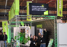 BattiQ haakt in op de after-hamburger-dip die in Gorinchem altijd op de loer ligt. Zoek niet naar de roltrap voor het foodcourt. Deze keer is er van alles om te eten te vinden op de begane grond. Op de foto: Noortje Bierkens en Jan Dijkshoorn