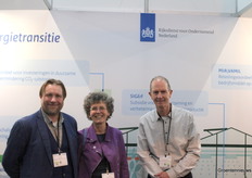 Wilco Wisse, Rolinde Oosterheert en Marco Grootscholten (Rijksdienst voor Ondernemend Nederland) adviseren telers met subsidie aanvragen en alles wat daar bij komt kijken.