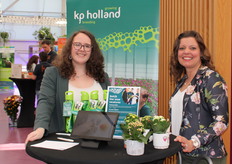 Maureen Barbier en Lindsay van den Berg zijn elk jaar van de partij. Vorig jaar hebben ze een kandidaat via dit event kunnen aannemen. Deze man had in het verleden al ervaring opgedaan in de tuinbouw. Nu heeft hij een leuke functie als Medewerker Glastuinbouw 1 bij KP Holland. Zoek jij ook nog een leuke baan bij een modern bedrijf. De dames van HR staan je graag te woord.