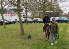 Lekker paardje rijden bij Star Roses, een feest voor jong en oud.
