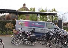 Bij het Chrysanten bedrijf Leen Middelburg werd de teelt stap voor stap goed in beeld gebracht.